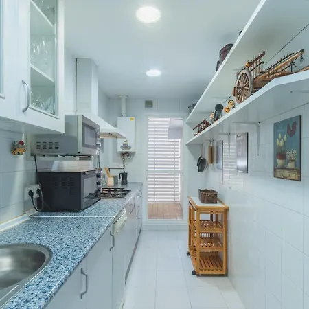 Amplio Y Luminoso De 2 Cerca De La Plaza Del Caballo, Apartamento